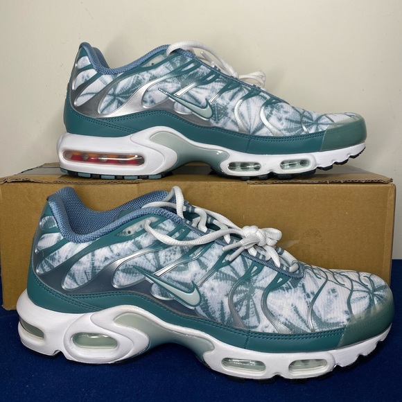air max plus palm pack